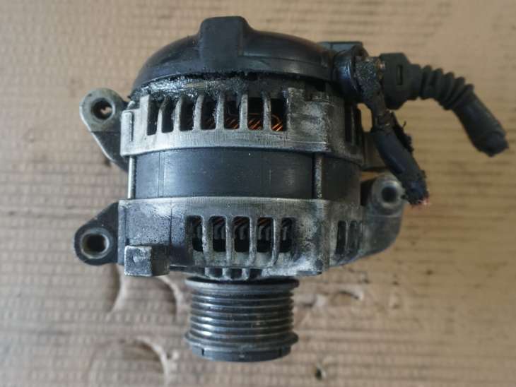 TOYOTA AURIS I E15 06-12rok 2.2 D-CAT DPF 2AD ALTENATOR nr.77