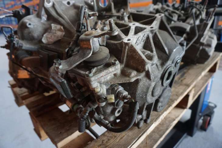 Toyota Auris I Skrzynia Biegów 2.0diesel D4d Pybz F9 - Image 4