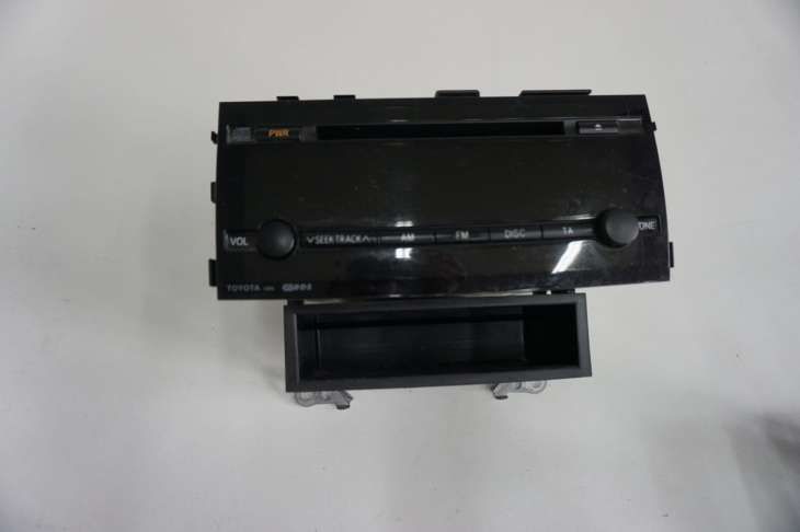 TOYOTA PRIUS RADIOODTWARZACZ 86120-47110