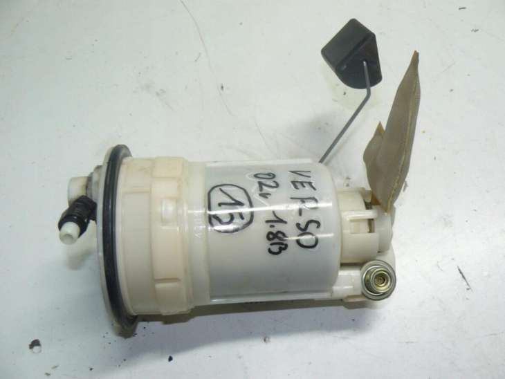 Toyota Corolla Verso I 02-04 1.8 Pompa 77020-12481