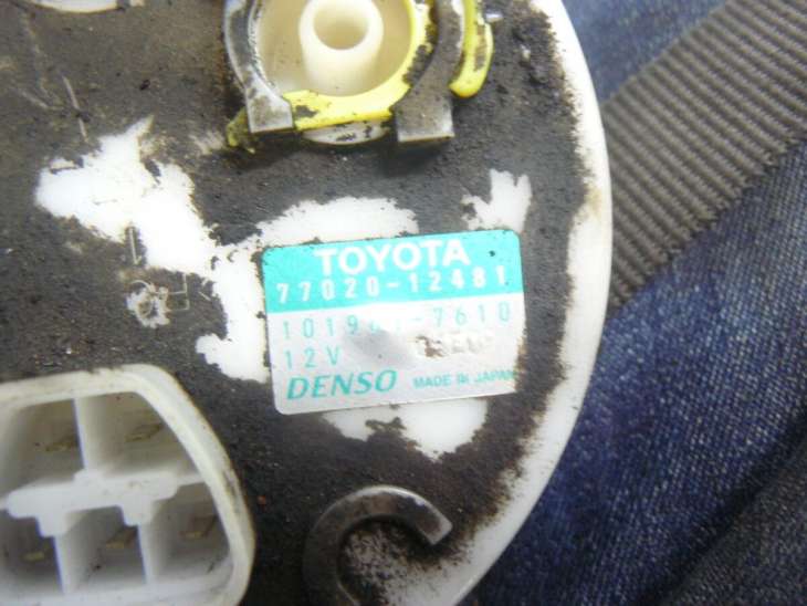 Toyota Corolla Verso I 02-04 1.8 Pompa 77020-12481 - obrazek 3