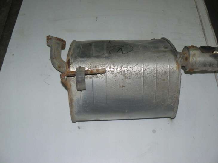 Subaru Lebacy IV 2007r 2.0diesel Tłumik Prawy - Image 2