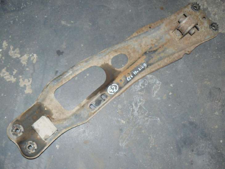 Mazda 626 1999 2000r 2.0b Belka Wspornik Silnika