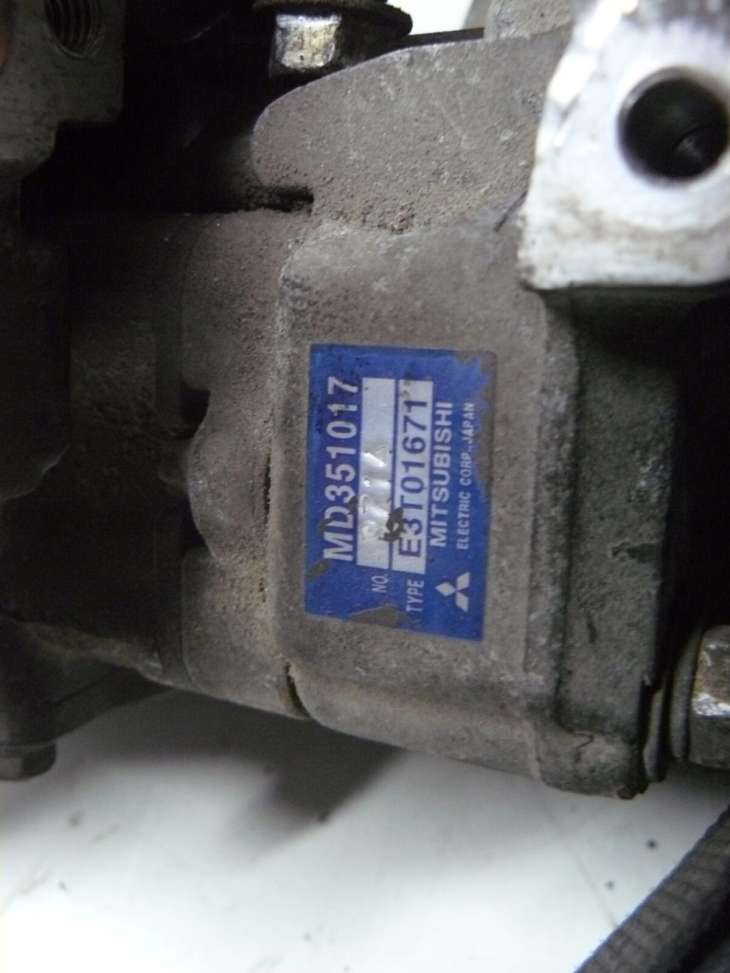Mitsubishi Carisma Pompa Vacum 1.8gdi Md351017 - Image 3
