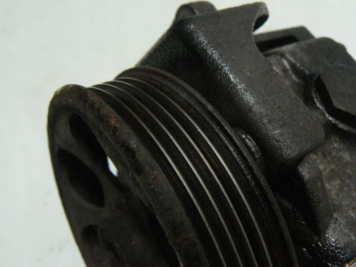 Subaru Legacy Outback IV 2008r Pompa Wspomagania - Image 5