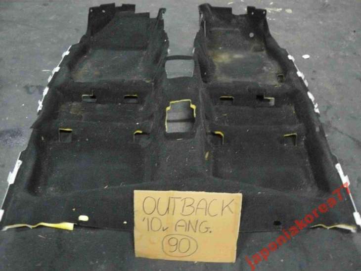 Subaru Outback 2010 2013r Dywan Wykładzina