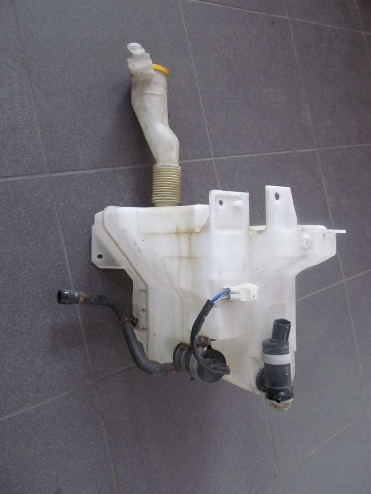 Subaru Legacy Zbiorniczek Zbiornik Spryskiwaczy - Image 2