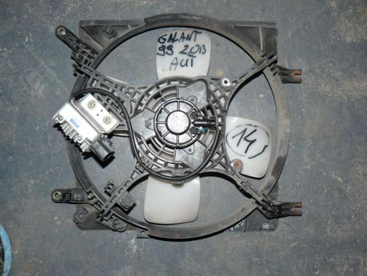 Mitsubishi Galant 1999r 2.0 Wentylator 104933-3022