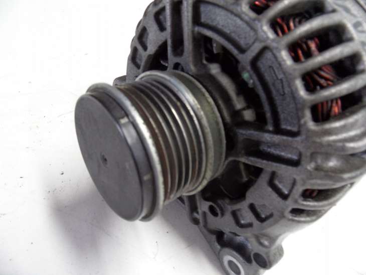 Mitsubishi Grandis 2006r 2.0d Alternator 0124525091 - Image 2