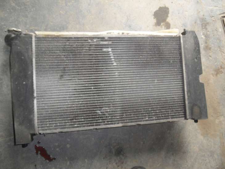 Toyota Corolla Verso 04-09r 1.8b Chłodnica Wody