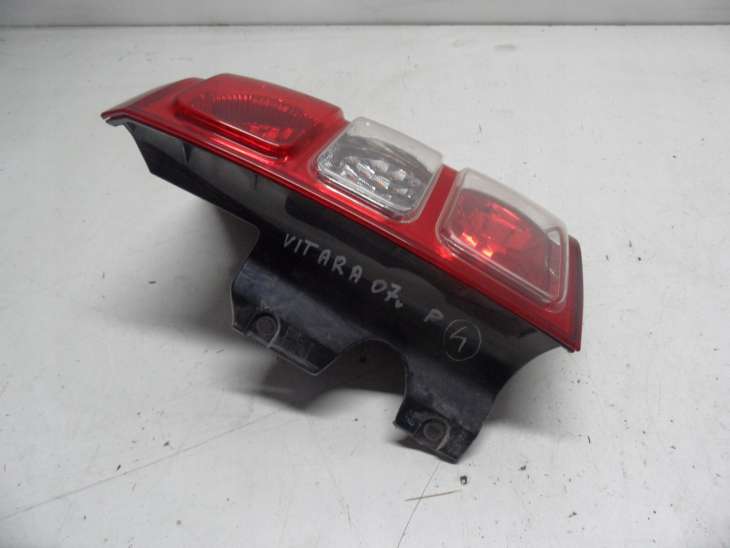 Suzuki Grand VItara II 2007r Lampa Tylna Prawa - Image 2