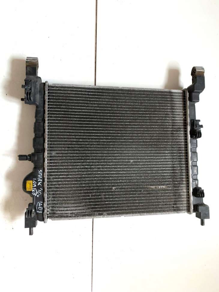Chevrolet Spark II 2010r 1.0b Chłodnica Wody