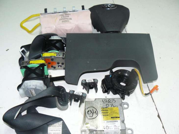 Toyota Yaris 2007r Poduszki Airbag 89170-0d170