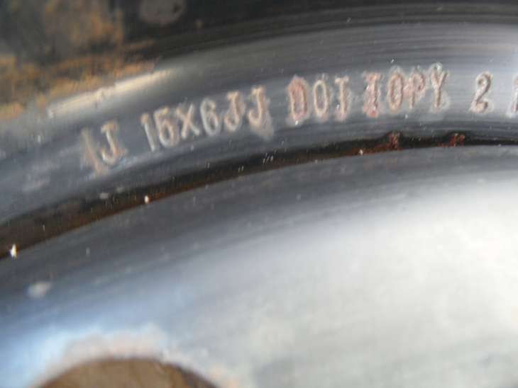 Felgi Nissan Au000 15x6jj 5x114,3 Nokian 205/70r15 - Image 6