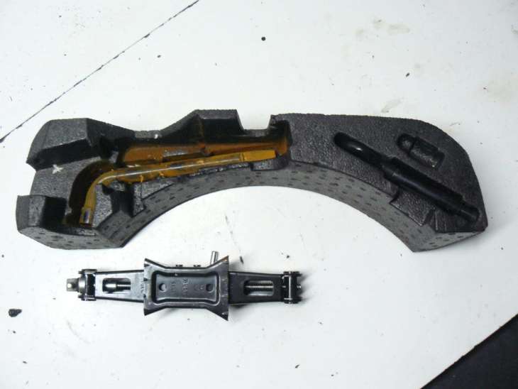 Nissan Note E11 Lewarek Zestaw Naprawczy 849759u00b 84979-Bc40a - obrazek 2