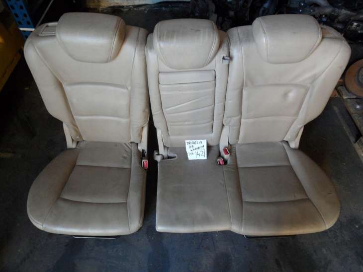 Subaru Tribeca B9 2006r Fotele Kanapy Skóra