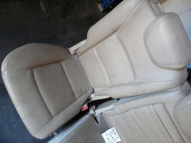 Subaru Tribeca B9 2006r Fotele Kanapy Skóra - Image 2