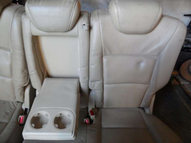 Subaru Tribeca B9 2006r Fotele Kanapy Skóra - Image 4