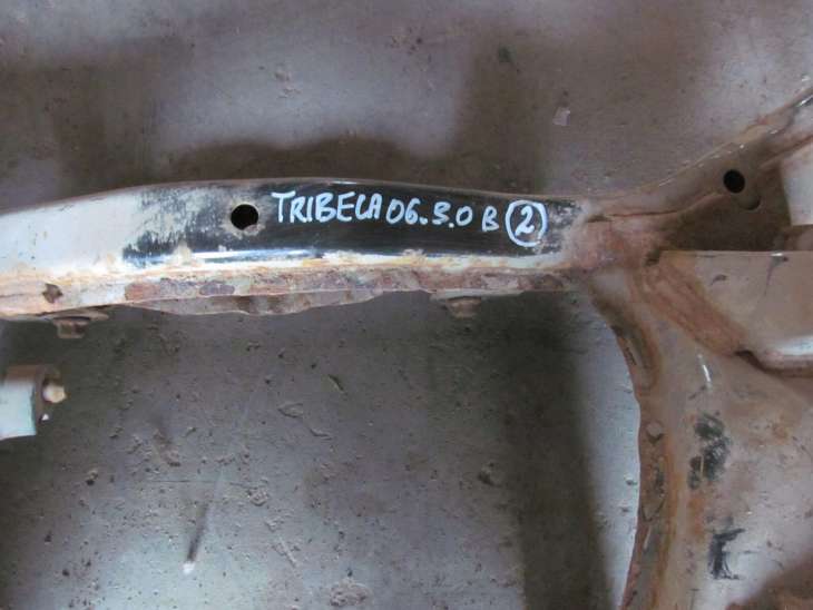 Subaru Tribeca 2006r Belka Zawieszenia Tylna - Image 2