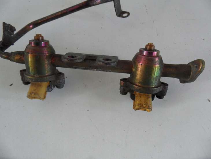 Subaru Listwa Wtryskowa 17522aa572 Wtryskiwacze