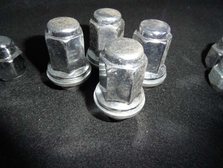 Subaru Mitsubishi Honda Suzuki Mazda Nakrętki Kol - Image 3