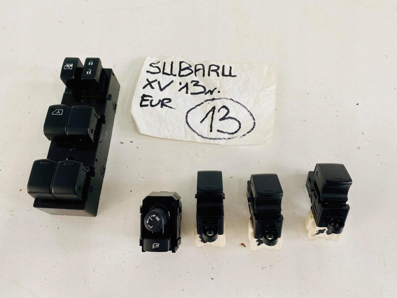 Subaru XV 13r Przełączniki Szyby Panel Sterowania