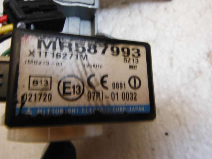 Mitsubishi Stacyjka Mr587993 X1t16271m 97ri-01 0032 021720 - obrazek 3