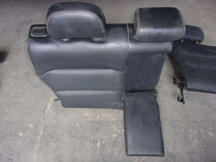 Subaru Legacy Outback IV Fotele Kanapy Tył Skóra - Image 8