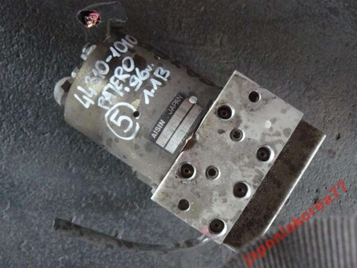 Mitsubishi Junior 1996r 1.1b 44310-1010 Pompa Abs