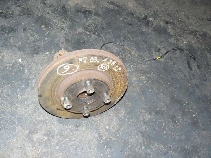 Mazda 2 2003r 1.2b Zwrotnica Piasta Lewy Przód