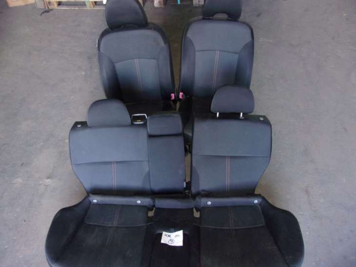Subaru Forester III Sh 2010r Fotele Kanapa