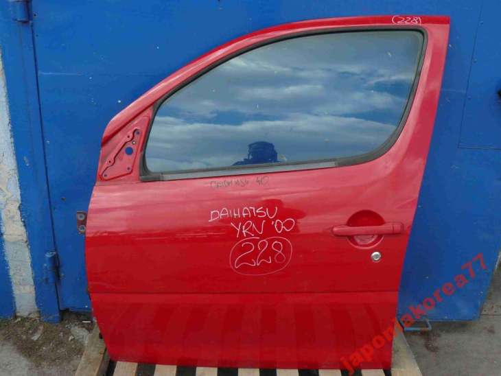 Daihatsu Yrv Drzwi Lewe Przednie CZERWONE 2000rok