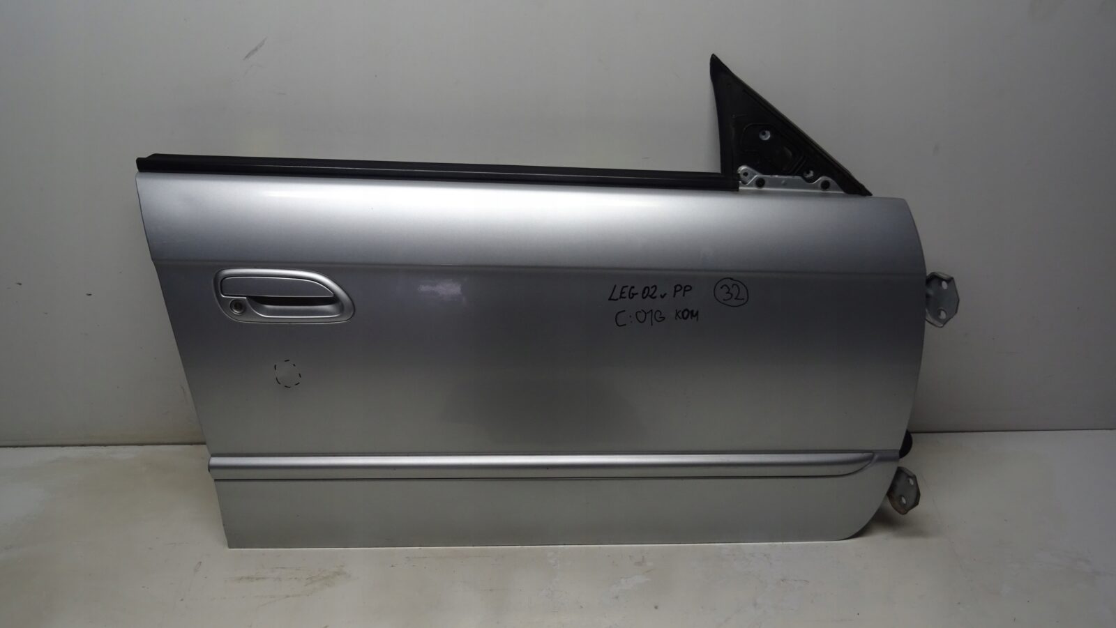 Subaru Legacy III Drzwi Prawe Przednie Kołor 01g