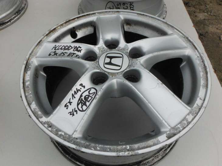 Honda Accord 2005r VII Felgi 15x6j 5x114.3 - obrazek 3
