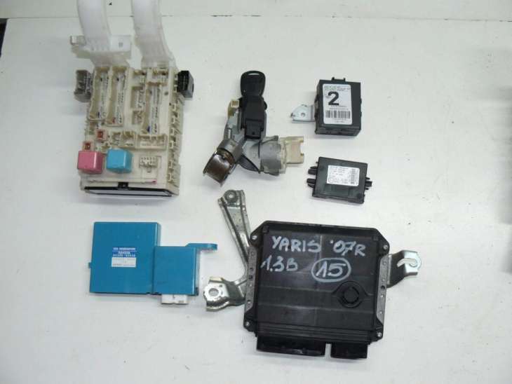 Toyota Yaris II 2007r 1.3b Komputer 89661-0d311