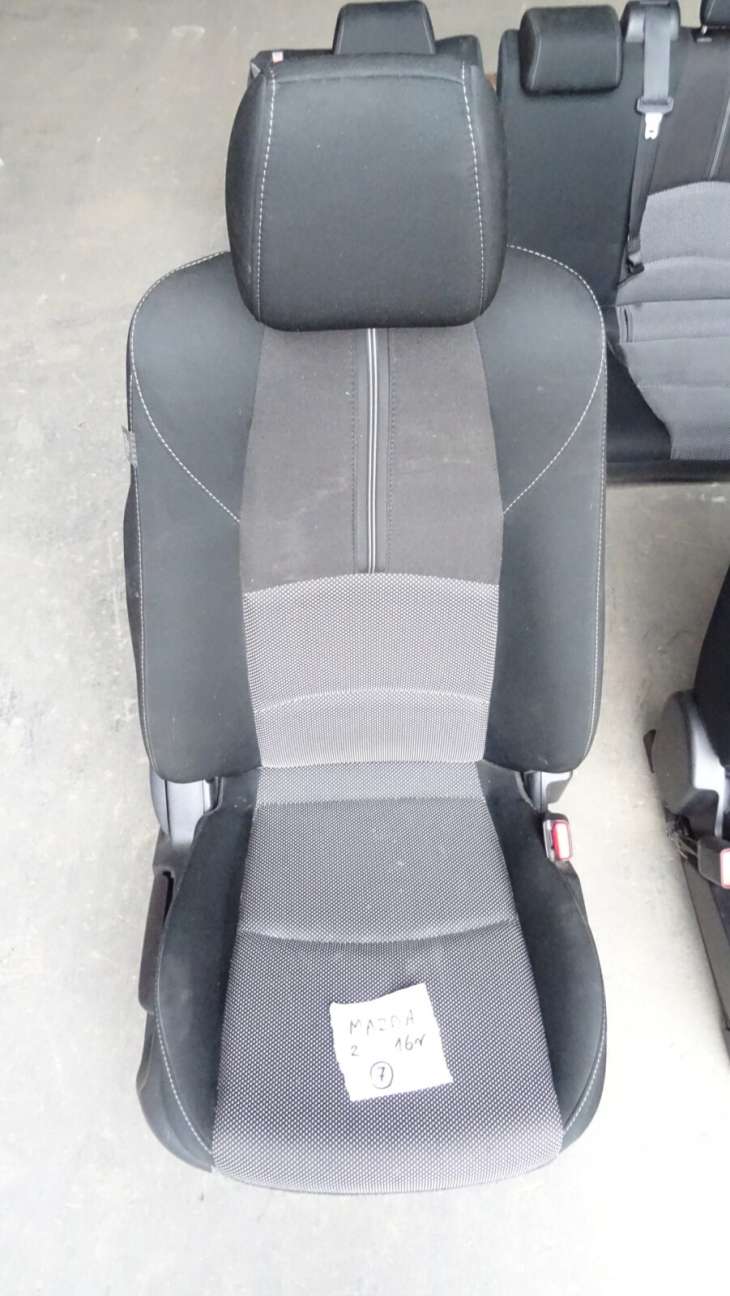Mazda 2 Dj 2017r Fotele Kanapa Uk - Image 2