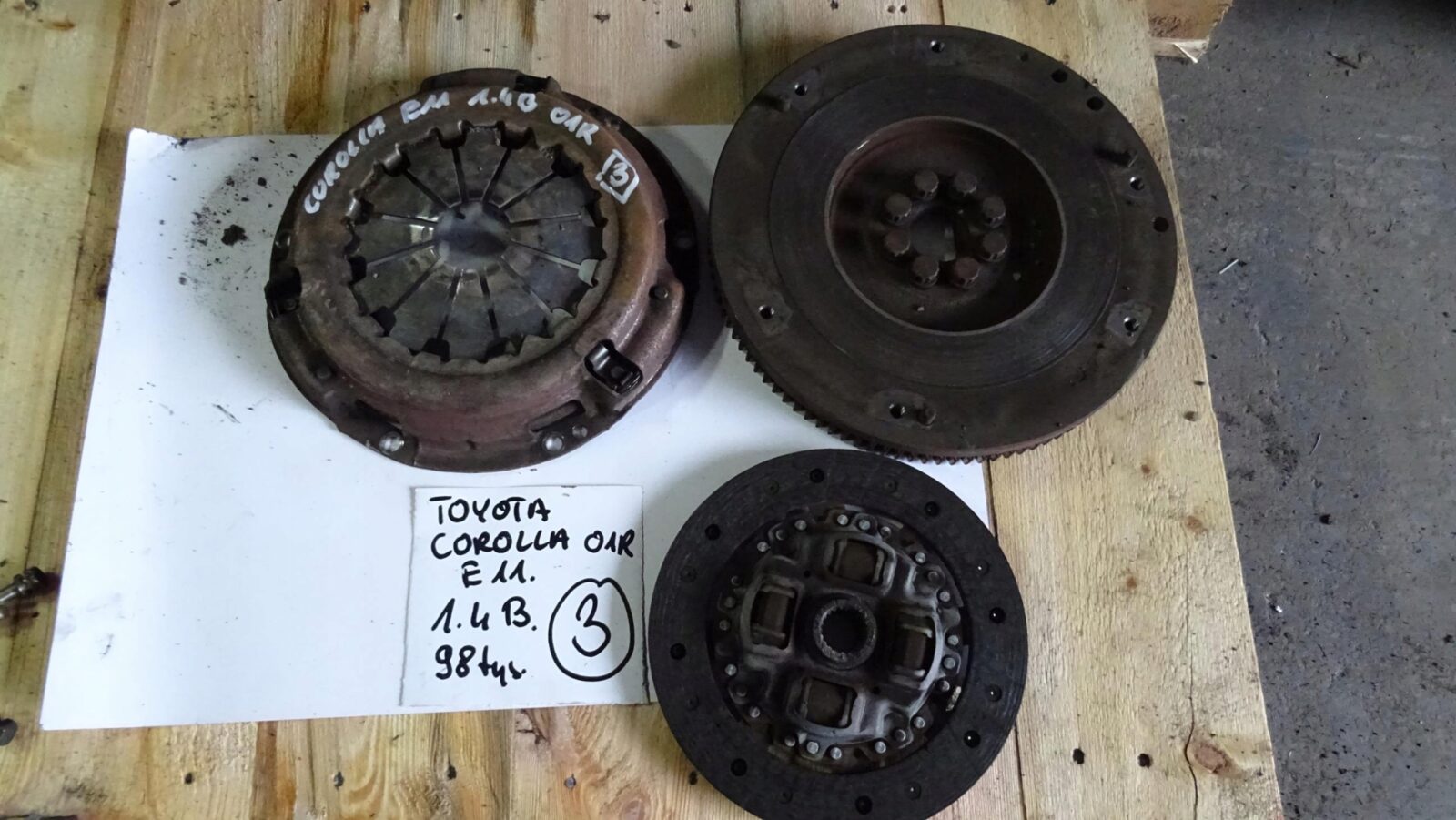 Toyota Corolla E11 01r 1,4b Sprzęgło
