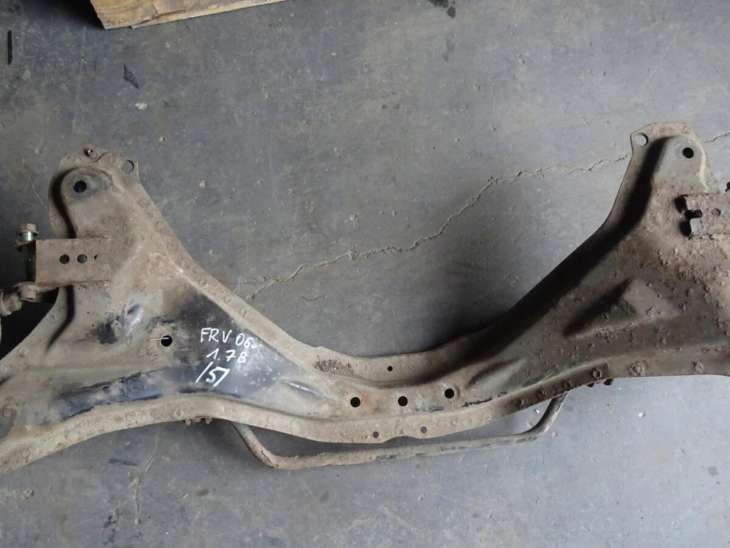 Honda Fr-V 06r 1,7b Belka Zawieszenia Sanki