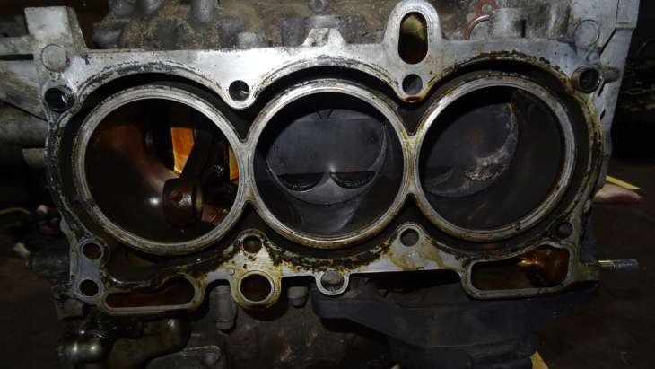 Subaru Legacy Outback IV 2006r H6 Blok Silnika - Image 7