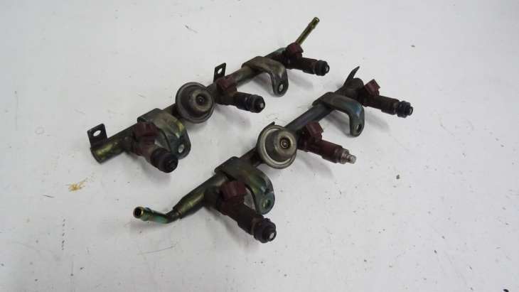 Subaru Legacy Outback IV H6 Wtryskiwacz Denso 3ja