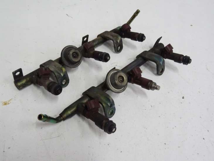 Subaru Legacy Outback IV H6 Wtryskiwacz Denso 3ja