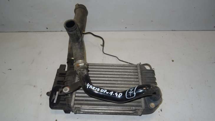 Toyota Yaris II 1,4d Chłodnica Intercooler Assy 127000-0620