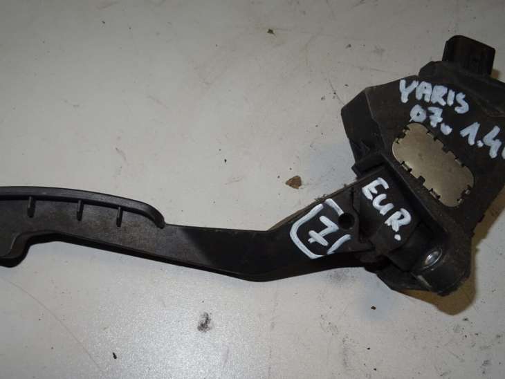 Toyota Yaris II 2007r Pedał Gazu 78110 0d010 Europa