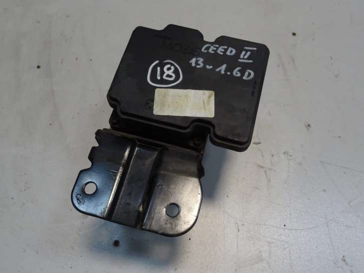 Kia Ceed II Jd 1.6 Crdi Pompa Hamulcowa Abs A2589-20500 58920-A2210 61589-45200