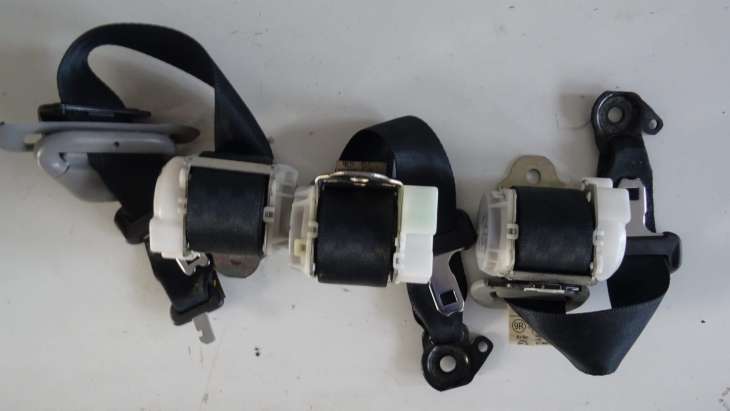 Toyota Yaris II Pasy Bezpieczeństwa Tył - Image 2