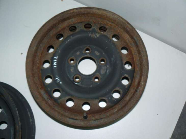 Nissan Almera Tino 2004r Felga 15x6jh2 Et45 - Image 5