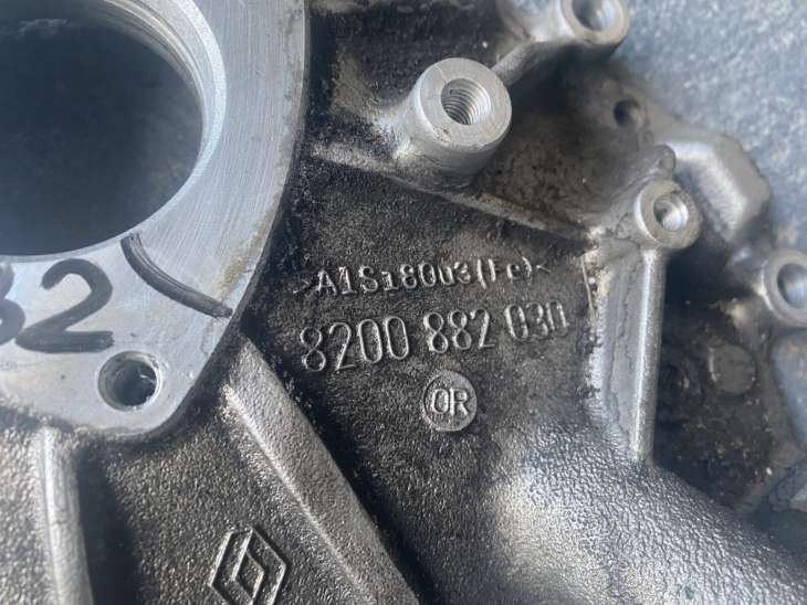 Infiniti M30d Fx30 Obudowa Rozrządu 8200882030 - Image 2