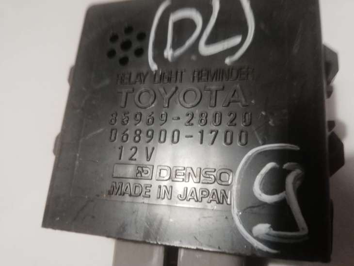Toyota PreVIa Przekaźnik Moduł 85969-28020 - Image 3