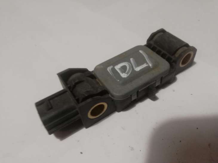 Nissan Primera P11 Czujnik Uderzeniowy 0285002084 - Image 3