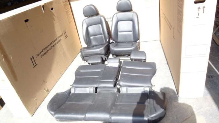 Subaru Outback III 2009r Fotele Skóra Trim Code D20